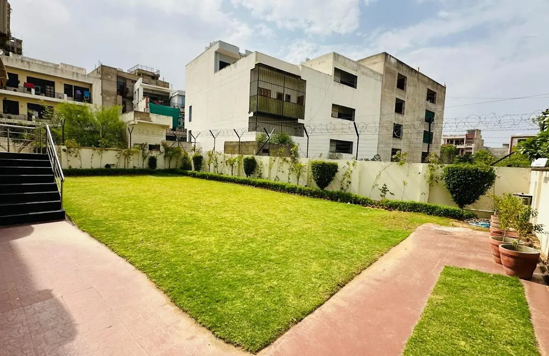 Hotel Hari Villa-1
